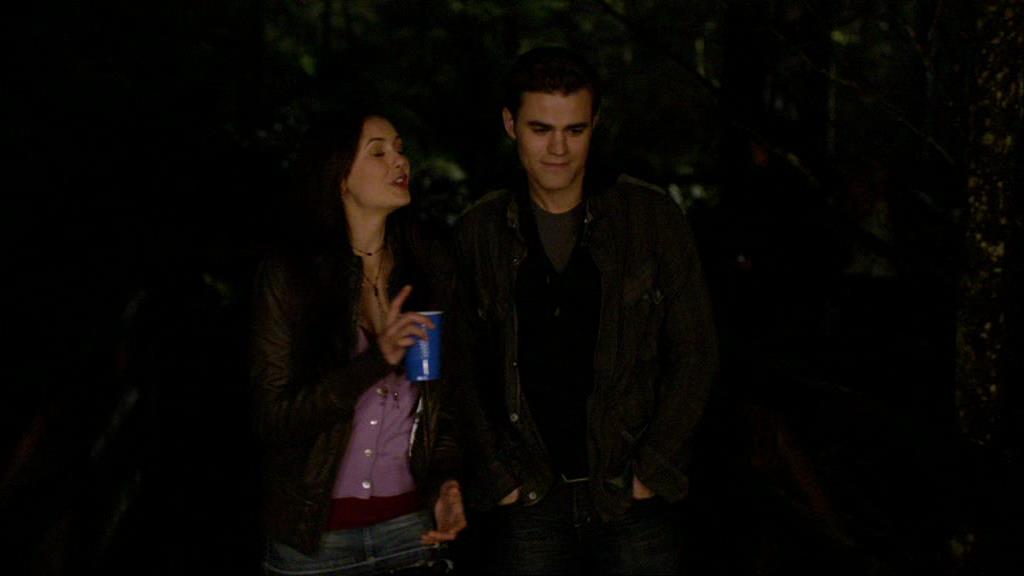 VampireDiariesWorld-dot-org_1x01Pilot_Captures01588.jpg