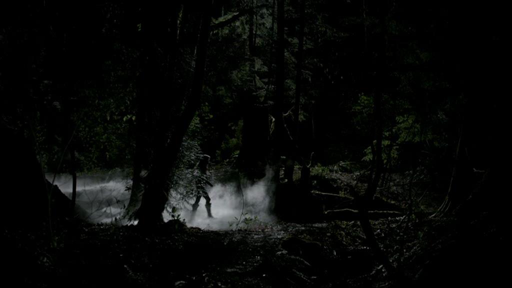 VampireDiariesWorld-dot-org_1x01Pilot_Captures01770.jpg