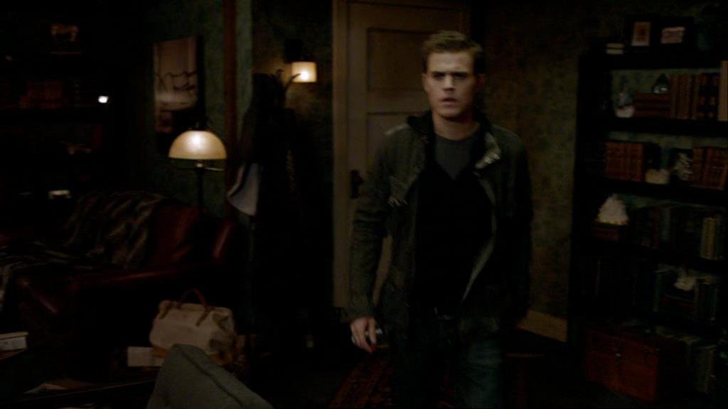 VampireDiariesWorld-dot-org_1x01Pilot_Captures01964.jpg
