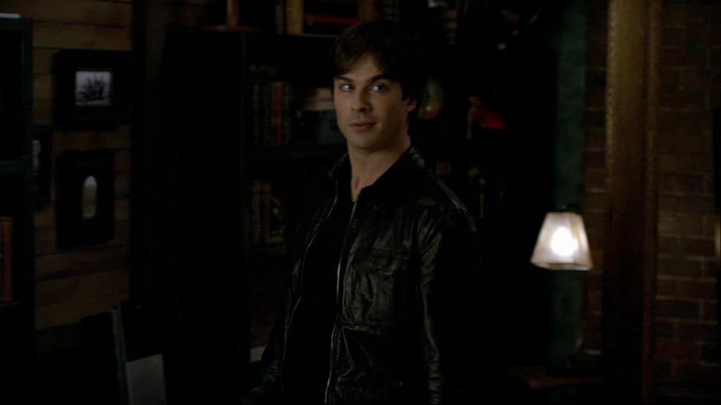 VampireDiariesWorld-dot-org_1x01Pilot_Captures02007.jpg VampireDiariesWorld-dot-org_1x01Pilot_Captures02007.jpg