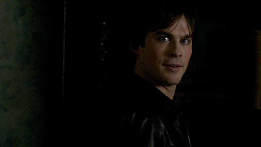 VampireDiariesWorld-dot-org_1x01Pilot_Captures02036.jpg