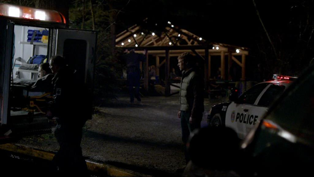 VampireDiariesWorld-dot-org_1x01Pilot_Captures02074.jpg
