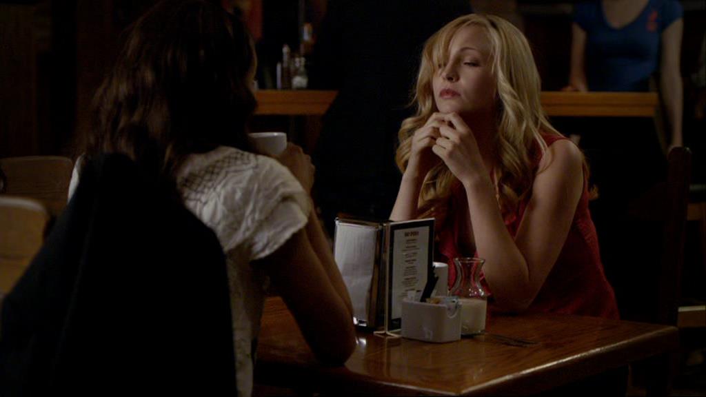 VampireDiariesWorld-dot-org_1x01Pilot_Captures02337.jpg VampireDiariesWorld-dot-org_1x01Pilot_Captures02337.jpg