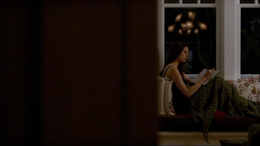 VampireDiariesWorld-dot-org_1x01Pilot_Captures02484.jpg