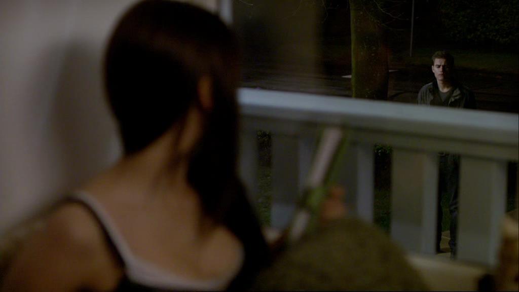 VampireDiariesWorld-dot-org_1x01Pilot_Captures02494.jpg