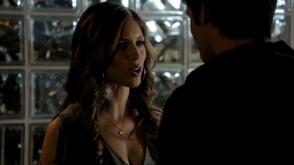 VampireDiariesWorld_dot_org-1x02TheNightOfTheComet01319.jpg