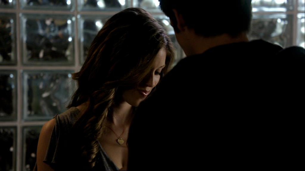 VampireDiariesWorld_dot_org-1x02TheNightOfTheComet01330.jpg