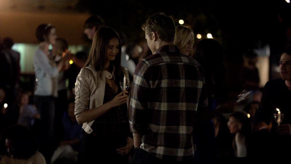 VampireDiariesWorld_dot_org-1x02TheNightOfTheComet01369.jpg