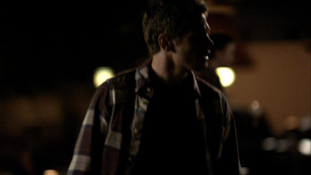 VampireDiariesWorld_dot_org-1x02TheNightOfTheComet01655.jpg