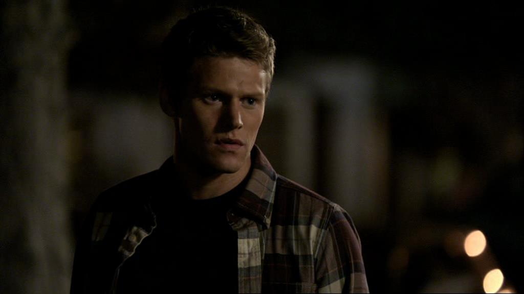 VampireDiariesWorld_dot_org-1x02TheNightOfTheComet01674.jpg