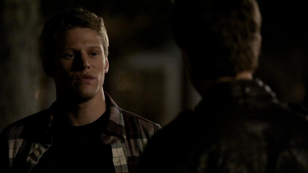 VampireDiariesWorld_dot_org-1x02TheNightOfTheComet01685.jpg