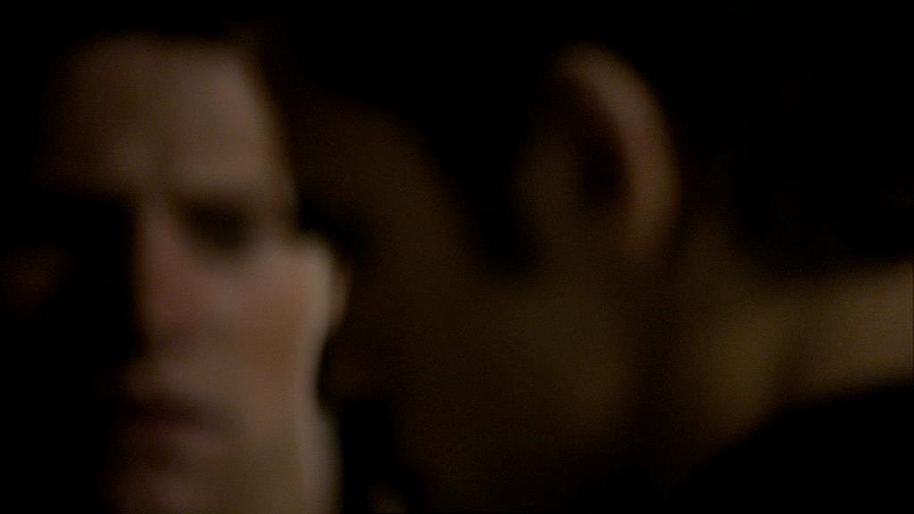 VampireDiariesWorld_dot_org-1x02TheNightOfTheComet01695.jpg