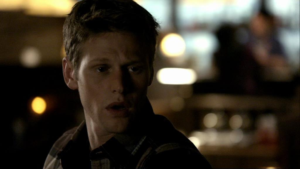VampireDiariesWorld_dot_org-1x02TheNightOfTheComet01964.jpg