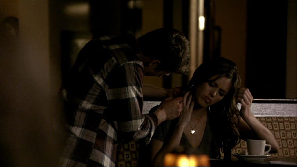 VampireDiariesWorld_dot_org-1x02TheNightOfTheComet01978.jpg