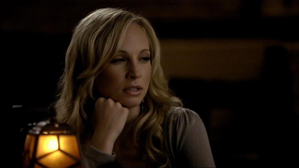VampireDiariesWorld_dot_org-1x02TheNightOfTheComet01980.jpg