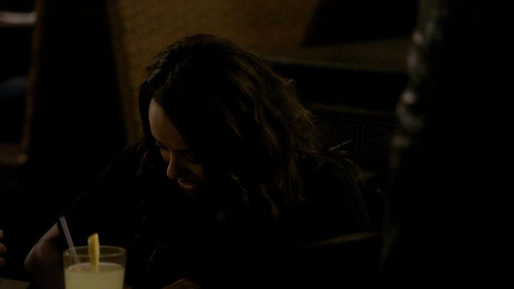 VampireDiariesWorld_dot_org-1x02TheNightOfTheComet01998.jpg