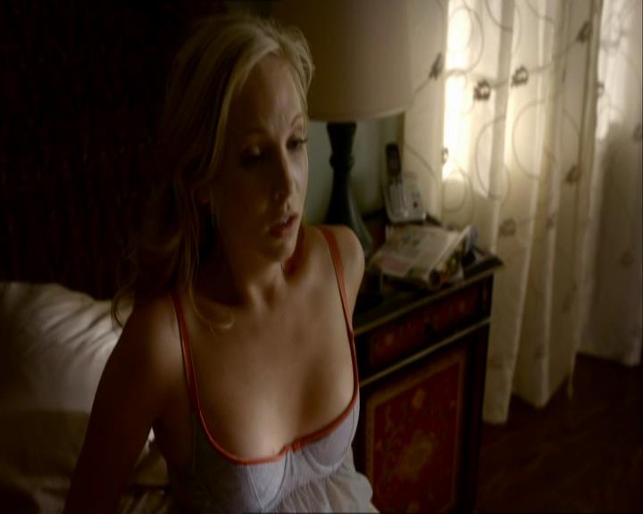 VampireDiariesWorld_dot_org-1x03FridayNightBites0023.jpg