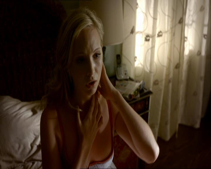 VampireDiariesWorld_dot_org-1x03FridayNightBites0033.jpg