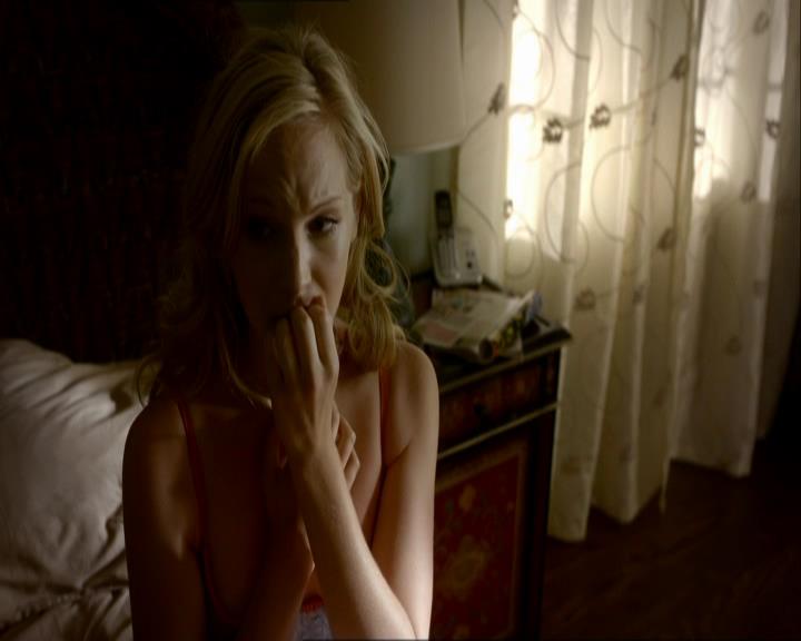 VampireDiariesWorld_dot_org-1x03FridayNightBites0041.jpg