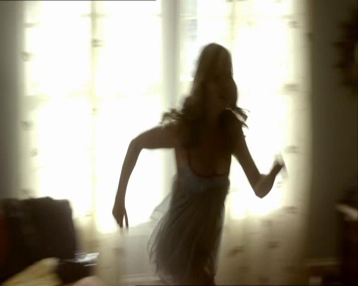 VampireDiariesWorld_dot_org-1x03FridayNightBites0098.jpg