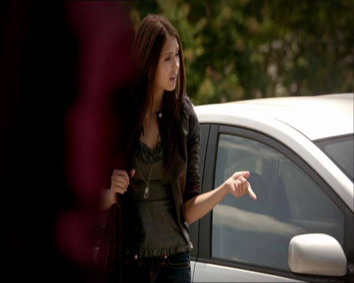 VampireDiariesWorld_dot_org-1x03FridayNightBites0132.jpg