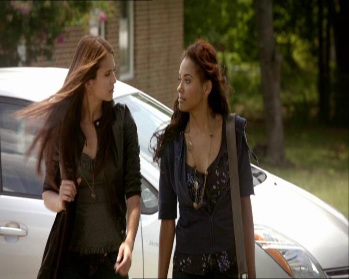 VampireDiariesWorld_dot_org-1x03FridayNightBites0136.jpg