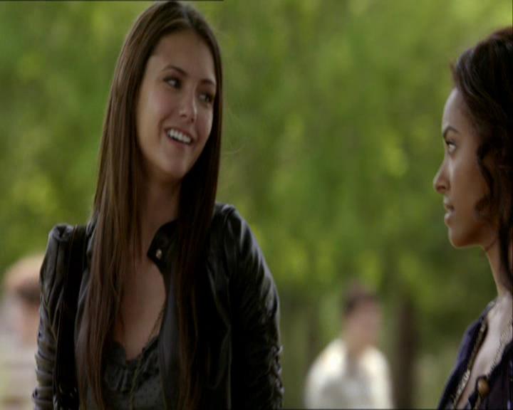VampireDiariesWorld_dot_org-1x03FridayNightBites0142.jpg
