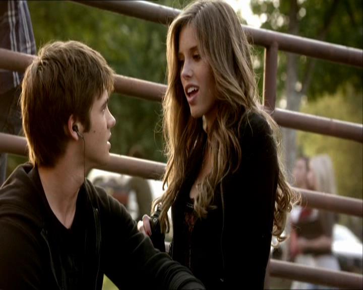 VampireDiariesWorld_dot_org-1x03FridayNightBites0199.jpg