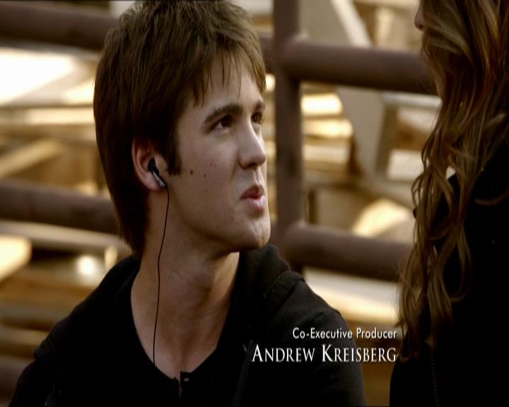 VampireDiariesWorld_dot_org-1x03FridayNightBites0201.jpg