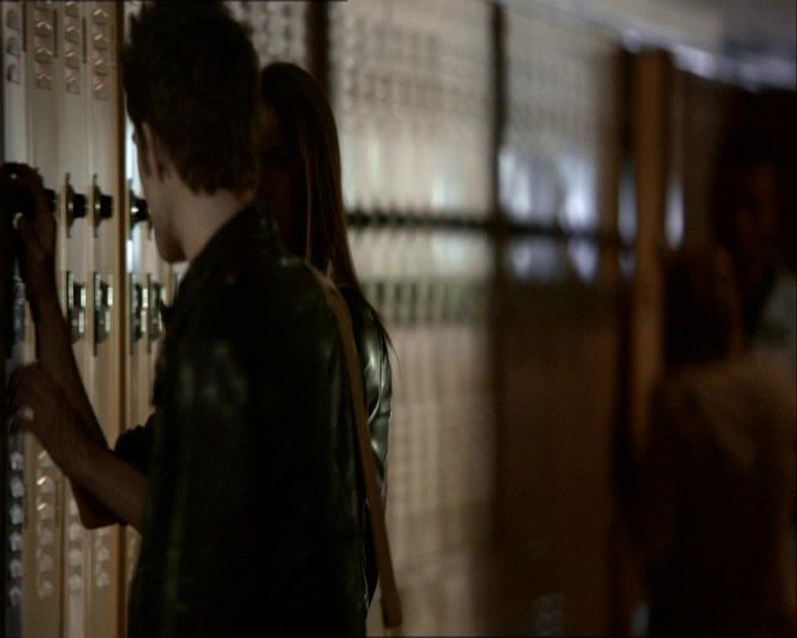 VampireDiariesWorld_dot_org-1x03FridayNightBites0303.jpg