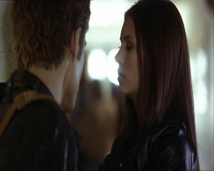 VampireDiariesWorld_dot_org-1x03FridayNightBites0306.jpg