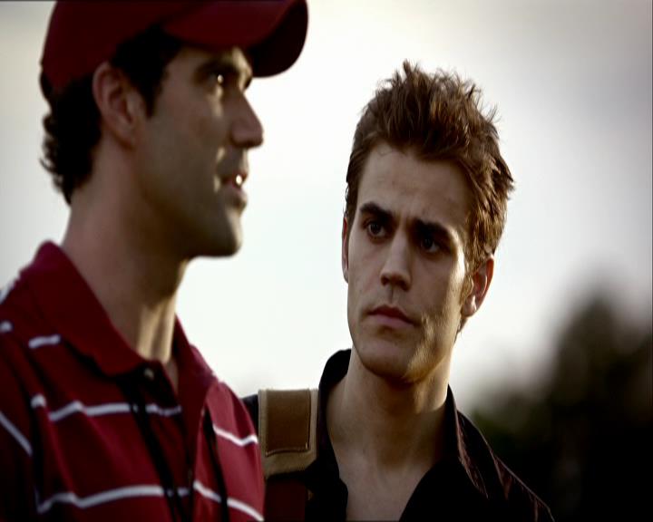 VampireDiariesWorld_dot_org-1x03FridayNightBites0499.jpg