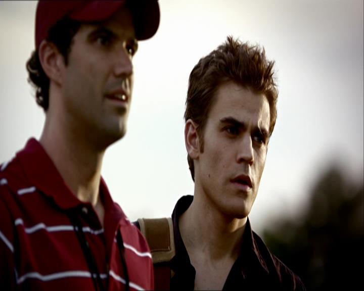 VampireDiariesWorld_dot_org-1x03FridayNightBites0500.jpg