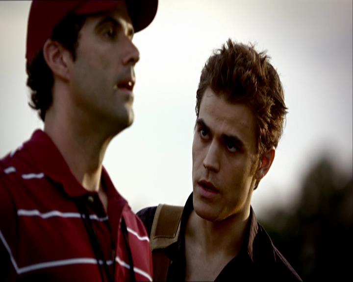 VampireDiariesWorld_dot_org-1x03FridayNightBites0504.jpg