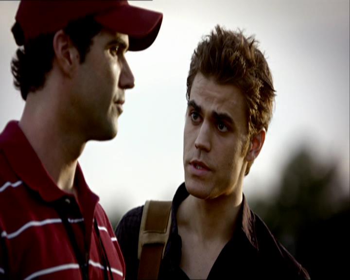 VampireDiariesWorld_dot_org-1x03FridayNightBites0508.jpg