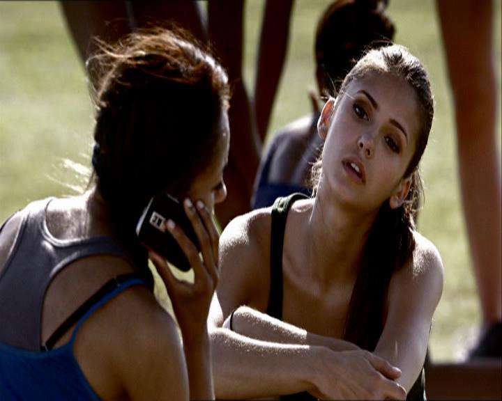 VampireDiariesWorld_dot_org-1x03FridayNightBites0551.jpg