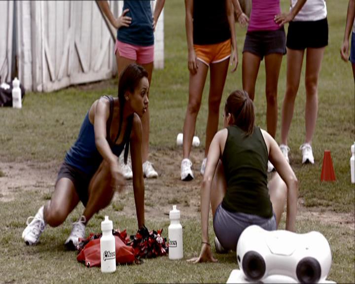 VampireDiariesWorld_dot_org-1x03FridayNightBites0560.jpg