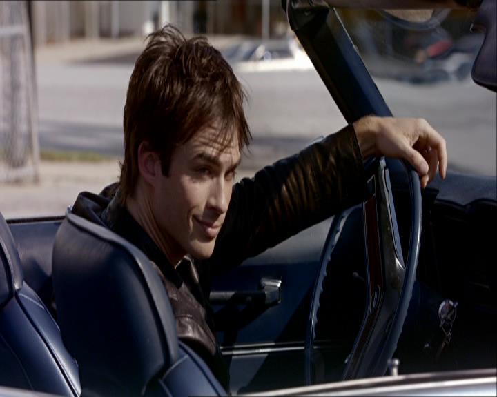 VampireDiariesWorld_dot_org-1x03FridayNightBites0573.jpg