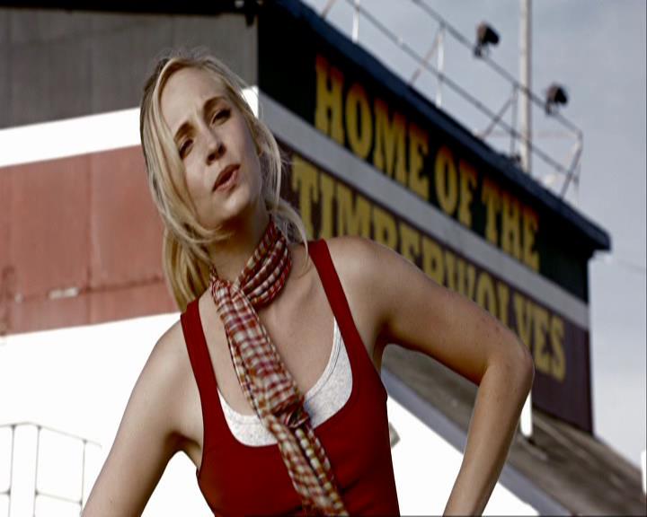 VampireDiariesWorld_dot_org-1x03FridayNightBites0592.jpg