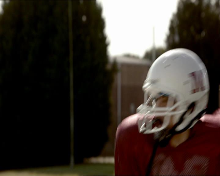 VampireDiariesWorld_dot_org-1x03FridayNightBites0619.jpg