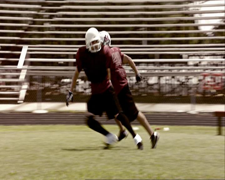 VampireDiariesWorld_dot_org-1x03FridayNightBites0645.jpg