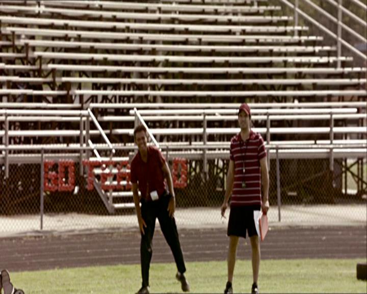 VampireDiariesWorld_dot_org-1x03FridayNightBites0648.jpg VampireDiariesWorld_dot_org-1x03FridayNightBites0648.jpg