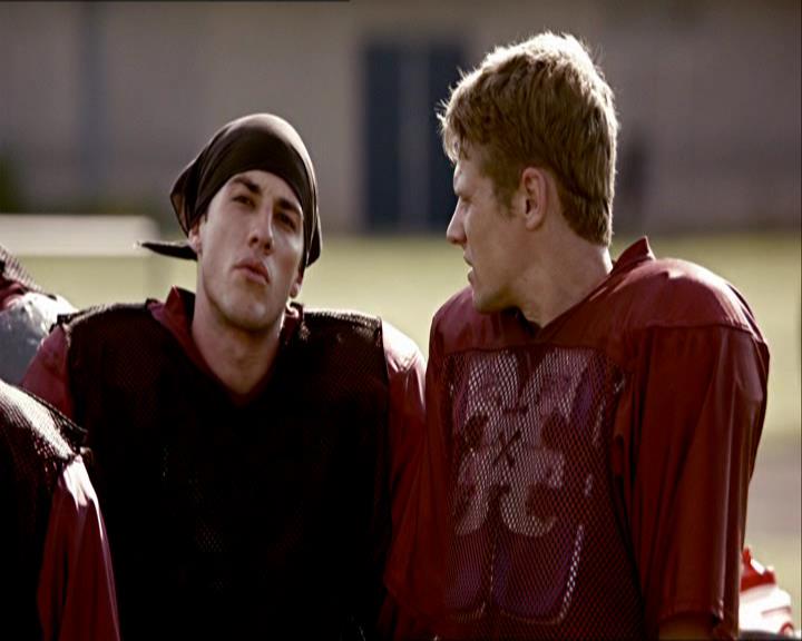 VampireDiariesWorld_dot_org-1x03FridayNightBites0675.jpg