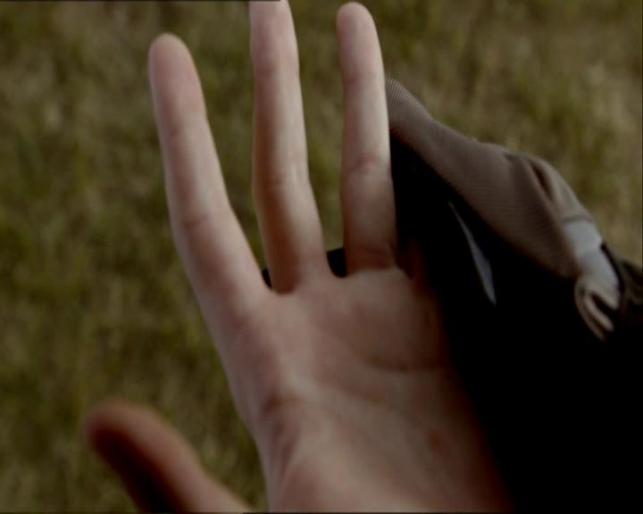VampireDiariesWorld_dot_org-1x03FridayNightBites0723.jpg VampireDiariesWorld_dot_org-1x03FridayNightBites0723.jpg