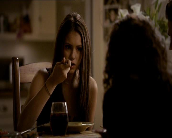 VampireDiariesWorld_dot_org-1x03FridayNightBites0894.jpg VampireDiariesWorld_dot_org-1x03FridayNightBites0894.jpg