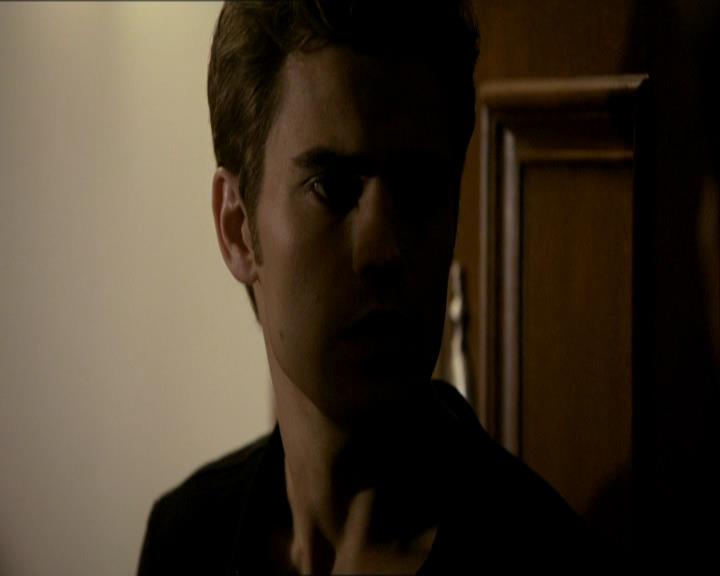 VampireDiariesWorld_dot_org-1x03FridayNightBites0986.jpg