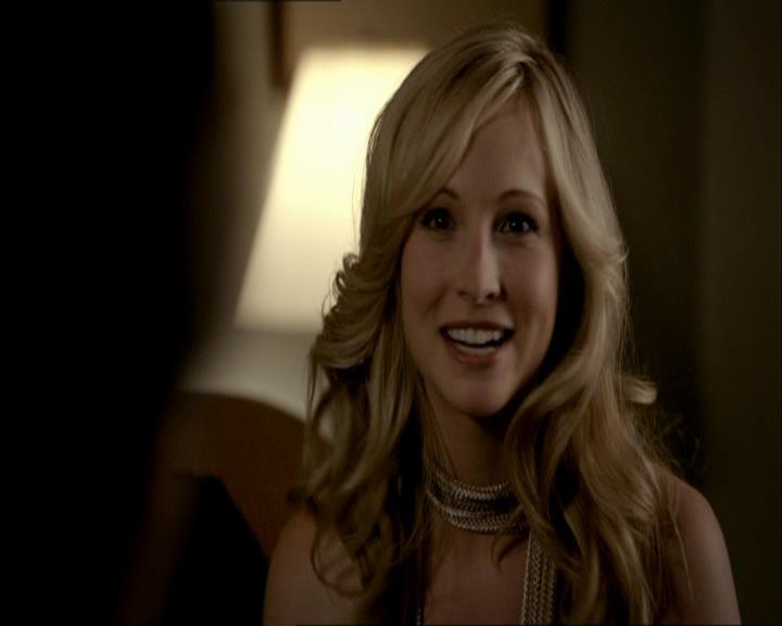 VampireDiariesWorld_dot_org-1x03FridayNightBites1018.jpg VampireDiariesWorld_dot_org-1x03FridayNightBites1018.jpg