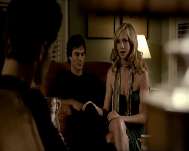VampireDiariesWorld_dot_org-1x03FridayNightBites1032.jpg VampireDiariesWorld_dot_org-1x03FridayNightBites1032.jpg