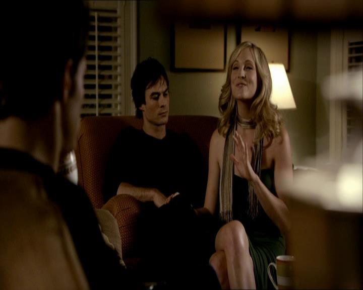 VampireDiariesWorld_dot_org-1x03FridayNightBites1047.jpg VampireDiariesWorld_dot_org-1x03FridayNightBites1047.jpg