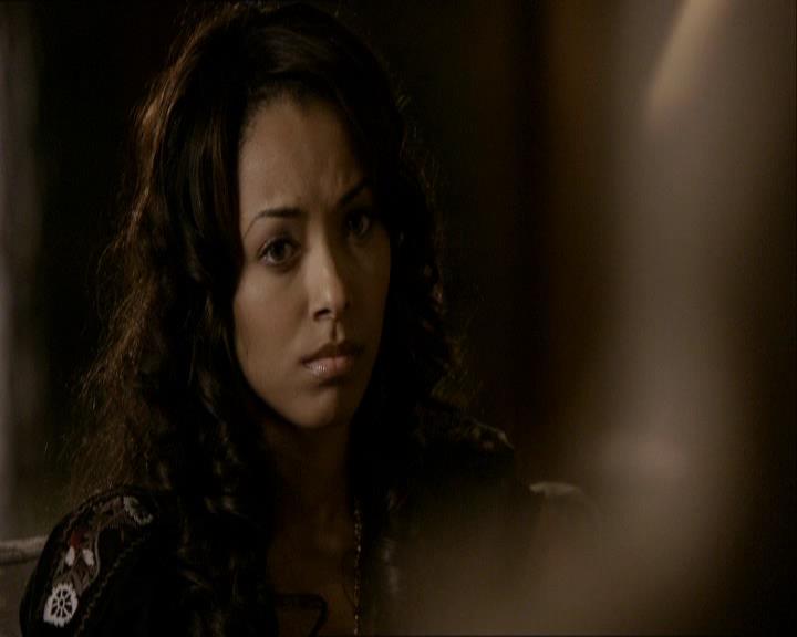 VampireDiariesWorld_dot_org-1x03FridayNightBites1048.jpg VampireDiariesWorld_dot_org-1x03FridayNightBites1048.jpg
